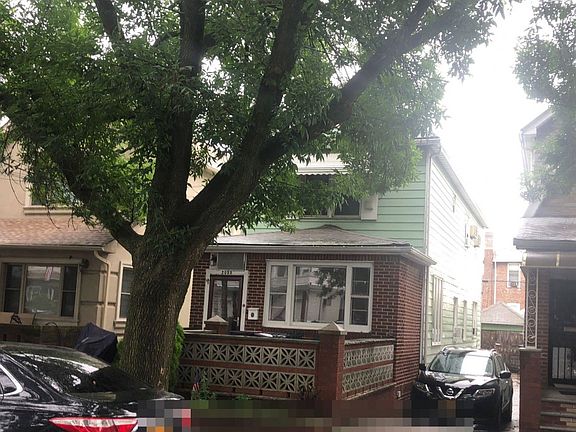 3rd image of 2059 E 22nd St