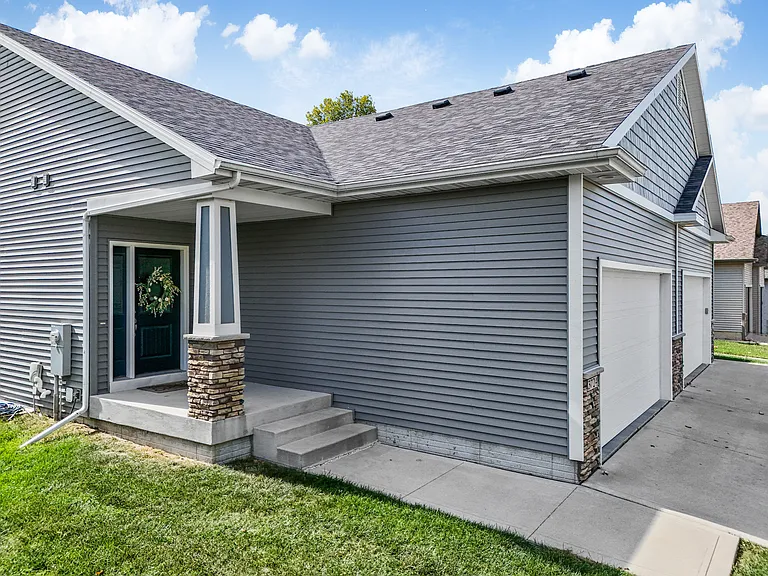 3724 Marigold Dr — Photo 4
