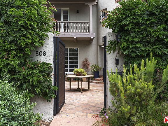 3rd image of 808 S Cloverdale Ave