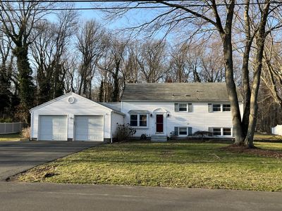 333 Narrow Ln, Orange, CT, 06477