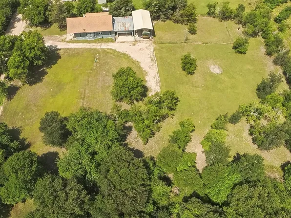 1302 New Hope Rd, Hubbard, TX 76648