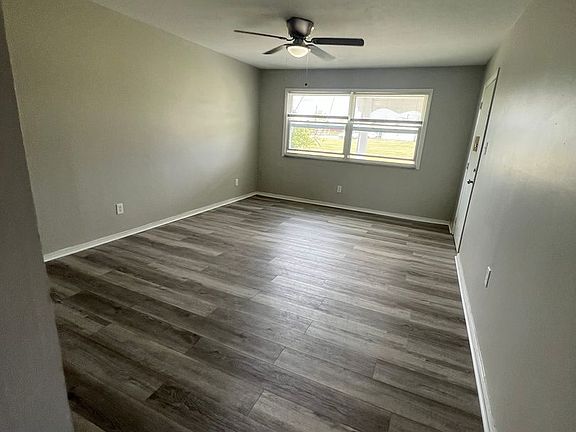 5th image of 4241-4245 Manhattan Ave #2