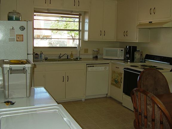 Kitchen / Dining