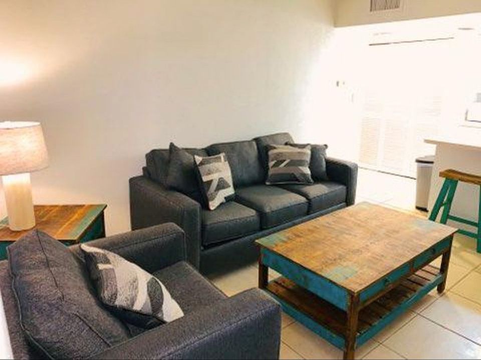 2nd image of 2595 Tamiami Trl #6