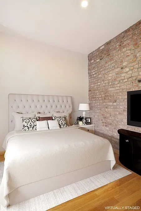 Building Photo - 202 Mott St #32