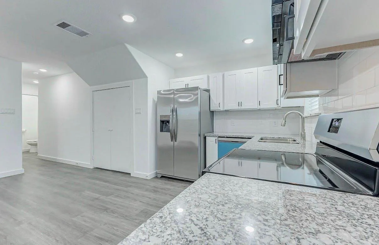 3 bed, 2.5 bath, $1,650 — Photo 4