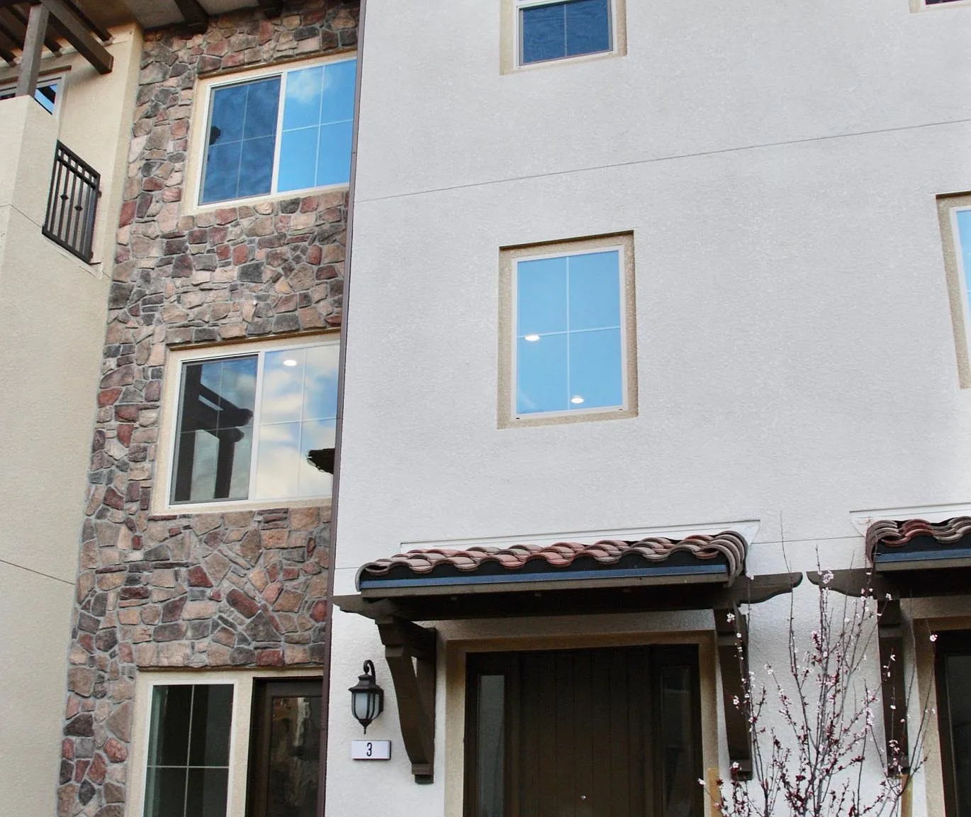 4 bed, 3.5 bath, 2002 sqft, $4,800 — Photo 3