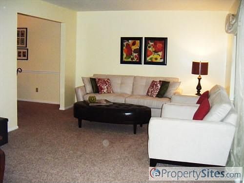 4th image of 8539 Denallen Dr