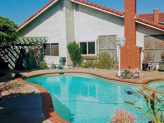 5th image of 8575 Foxcroft Pl