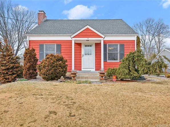 14 Ward Place, Trumbull, CT 06611