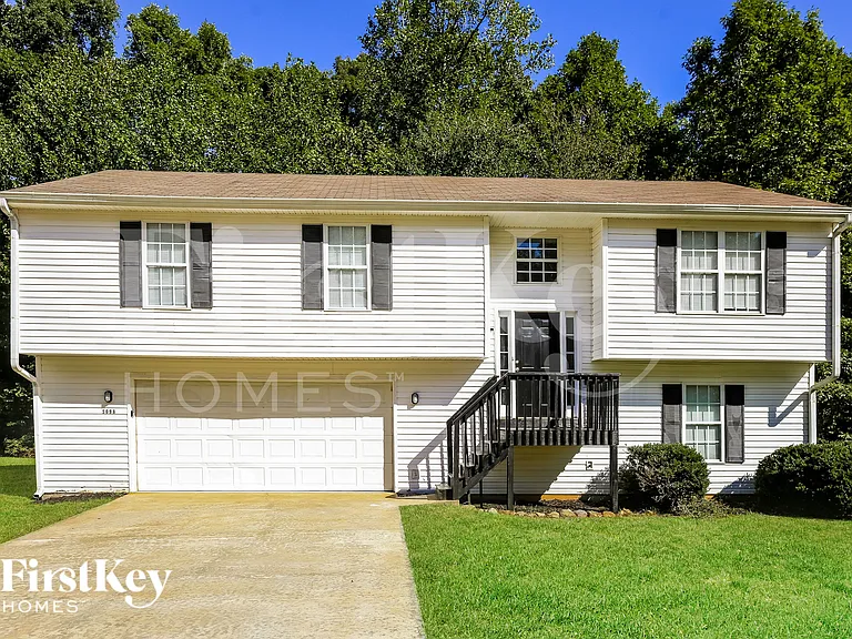 5098 Bird Rd — Photo 1