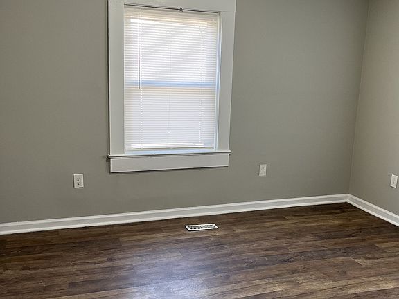 3rd image of 406 Poston St