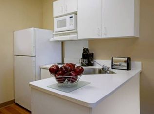 30325 Flynn Dr, Romulus, MI 48174