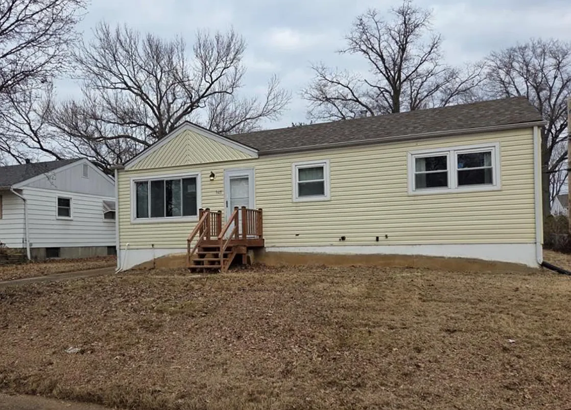 945 Edgehill Drive - 1 — Photo 1