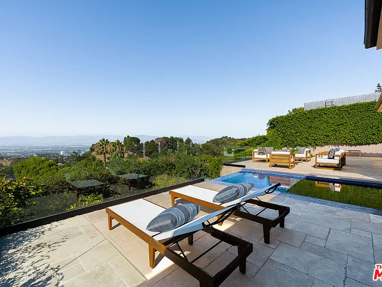 3116 Elvido Dr — Photo 41