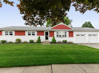 100 Delwood Rd, Stratford, CT 06614