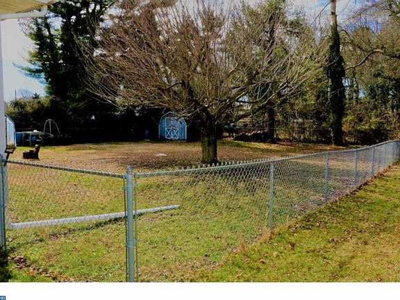 4th image of 510 Manheim Ave