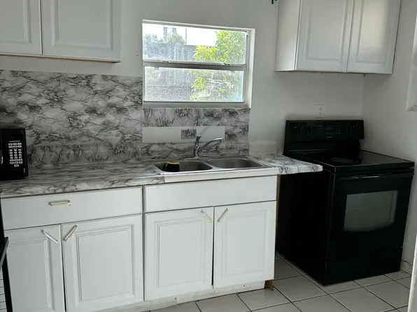 1091 SW 51st Ave, Plantation, FL 33317