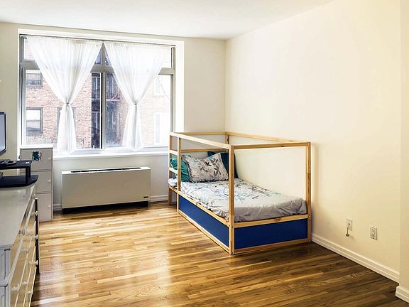 4th image of 143 E 34th St APT 3N