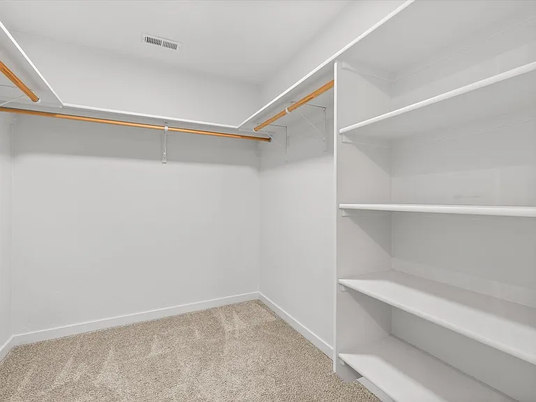 655 N Sevenoaks Ave — Photo 21