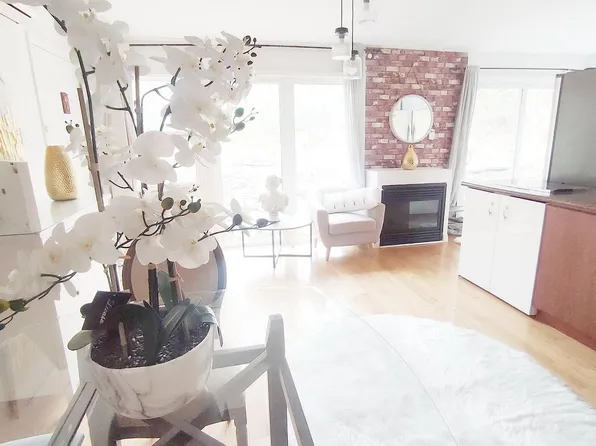 143 Steeles Ave E, Toronto, ON M2M 3Y5