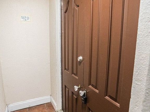 4th image of 537 2nd St N APT D