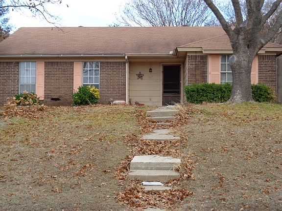 2nd image of 2102 Highwood Dr