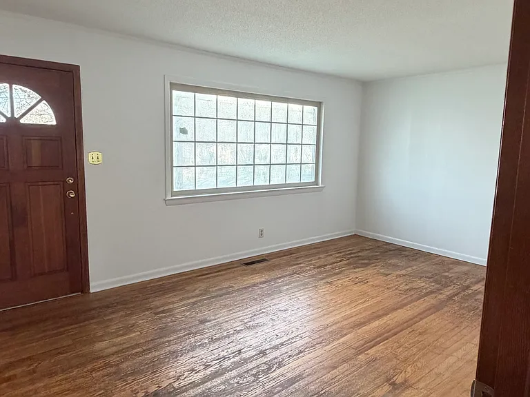 9616 Brewer Dr — Photo 44
