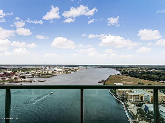 4th image of 1431 Riverplace Blvd #3704