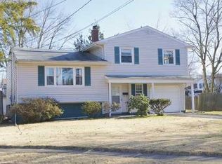 2 Salka Ct, Edison, NJ 08817