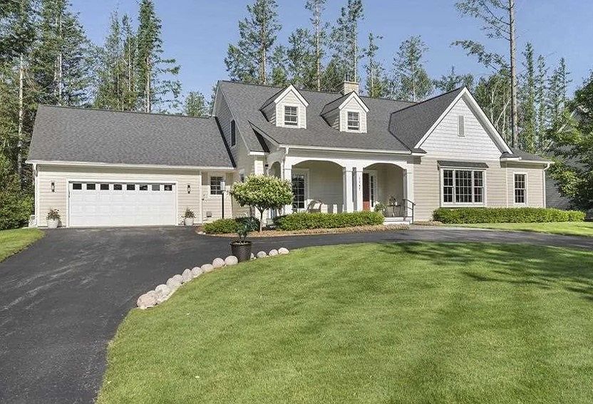 1st image of 1147 Autumn Ln