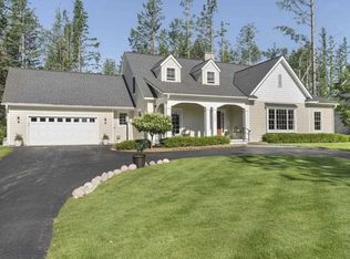 1147 Autumn Ln, Petoskey, MI 49770
