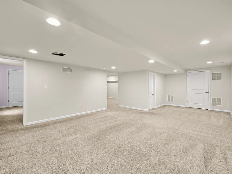 406 Mary Ann Cir — Photo 27
