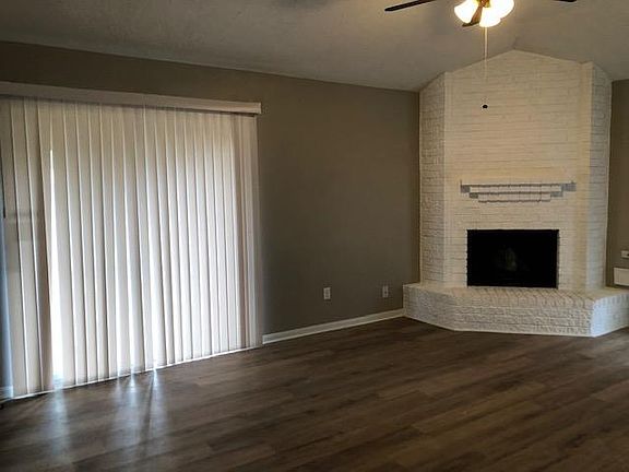 4th image of 10815 Swan Glen Dr