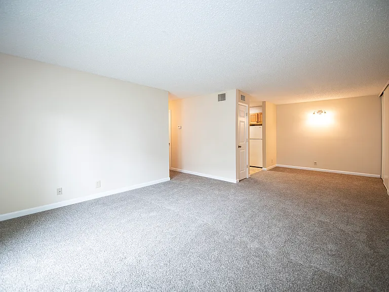 Willow Run Apartments — Photo 30