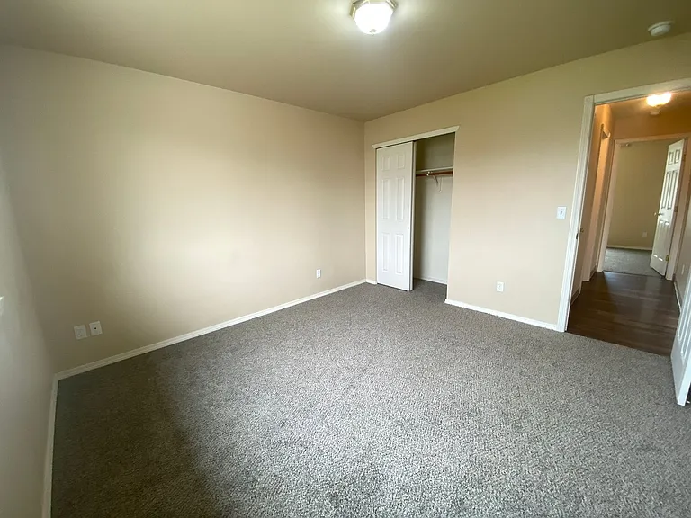 2217 N Abbey Glen Ct — Photo 23
