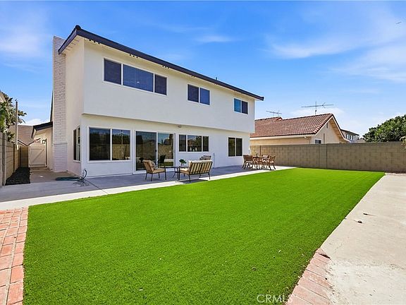3rd image of 5781 Park West Cir