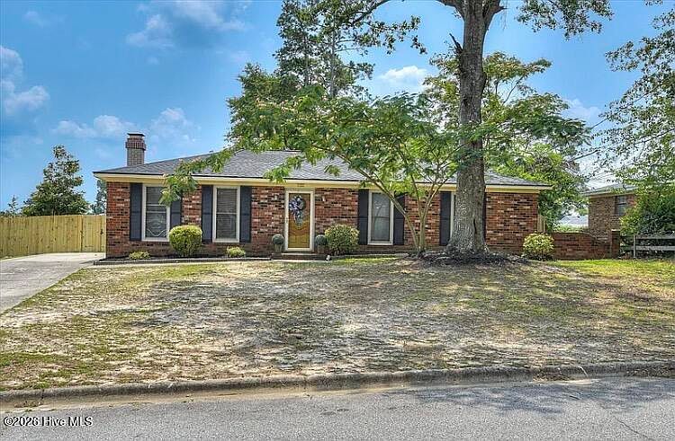 1st image of 522 Gray Drive