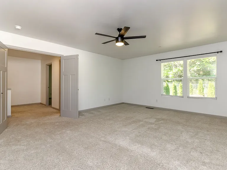 1661 Jensen Ave — Photo 31