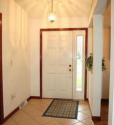 2nd image of 200 Plantation Dr