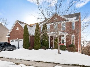 224 Foxwood Rd, Coraopolis, PA 15108