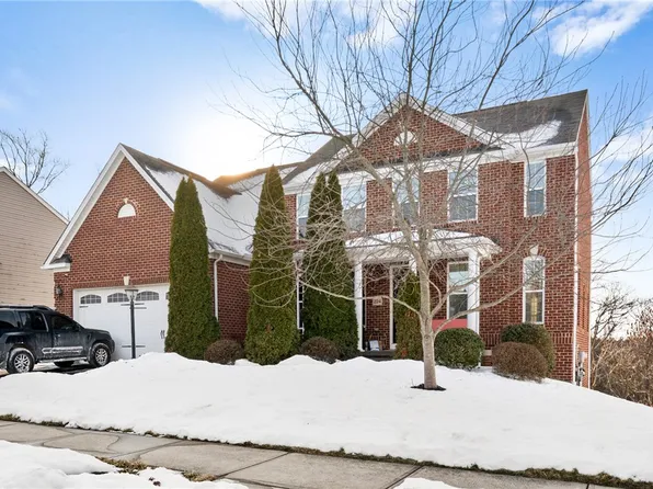 224 Foxwood Rd, Coraopolis, PA 15108