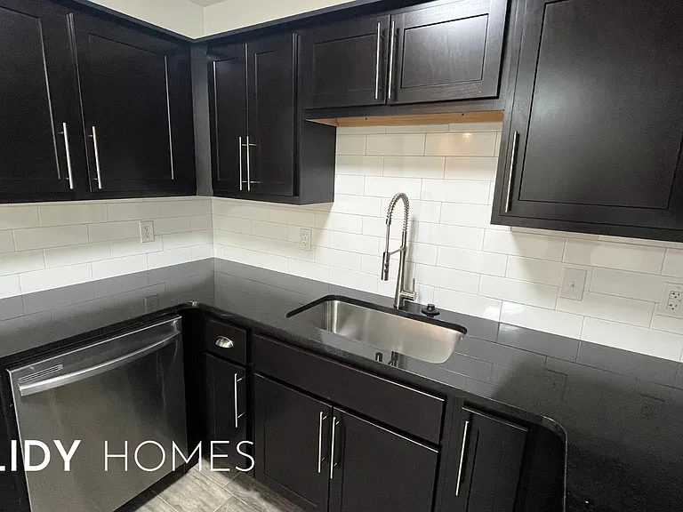 2813 SW 62nd St — Photo 12