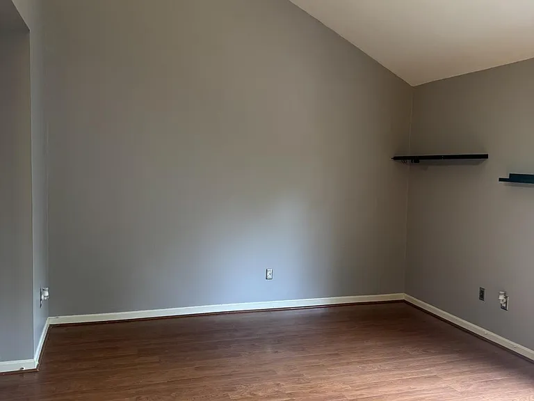 32 Alderman Ct — Photo 16