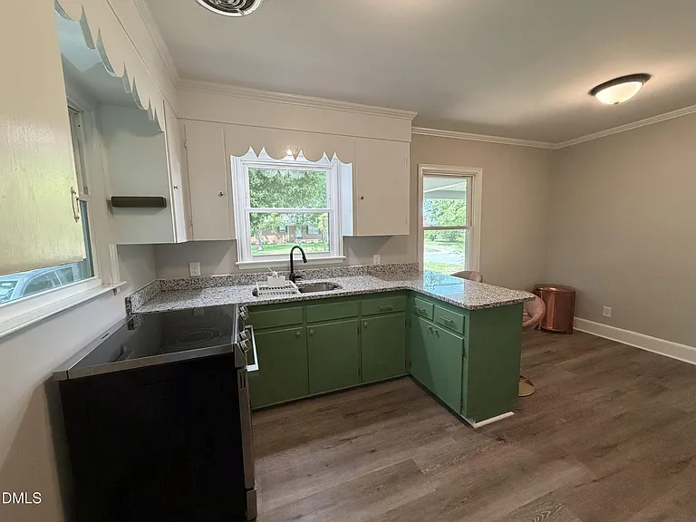 904 N Audubon Ave — Photo 4