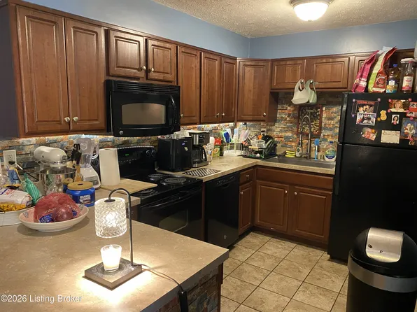 4306 Wisteria Landing Cir Unit 202, Louisville, KY 40218