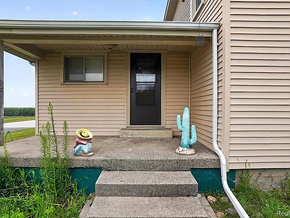 4th image of 5660 Tittabawassee Rd