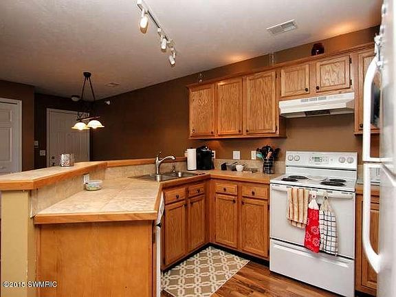 4th image of 8638 S Jasonville Ct SE
