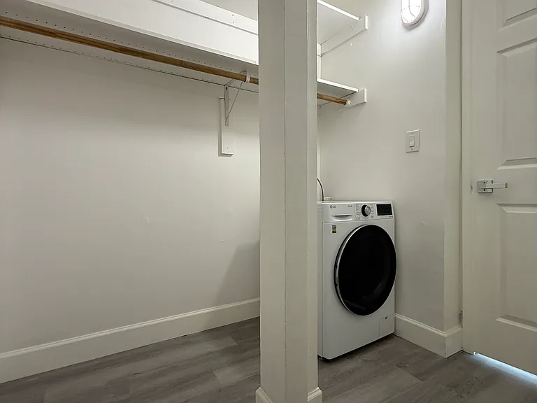 125 Willow Ave #C — Photo 12