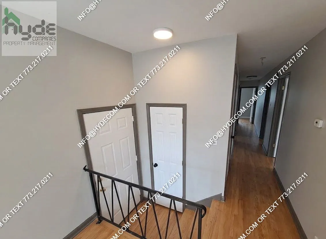 8922 South Lowe Avenue - 1 — Photo 3